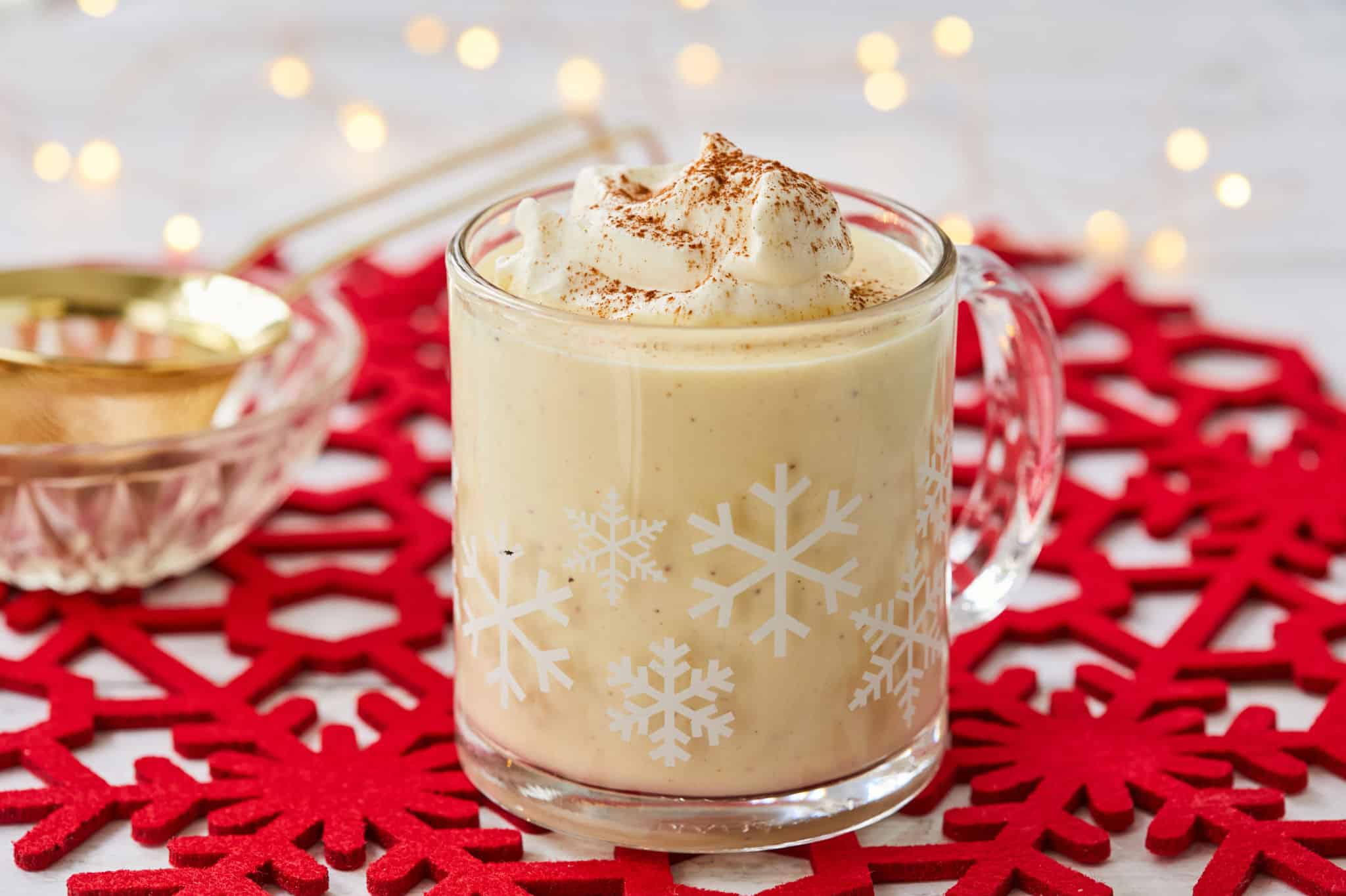 Craft the Ultimate Creamy Eggnog: Thick, Rich & Delicious